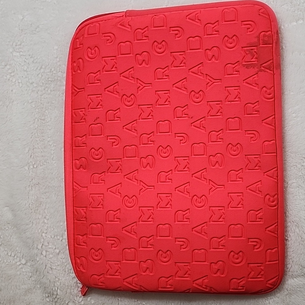 MARC  BY  MARC JACOBS Neon  Neoprene  Tablet Case - Picture 16 of 16